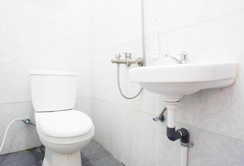 فندق Reddoorz Syariah Near Alun Alun Kajen