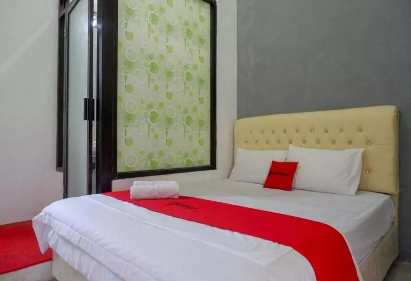 ホテル Reddoorz Syariah Near Alun Alun Kajen