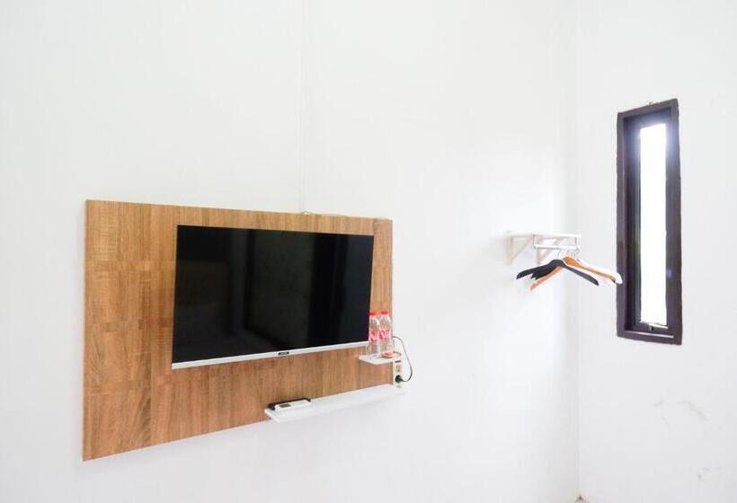 בית מלון כפרי Reddoorz Syariah Near Alun Alun Kajen