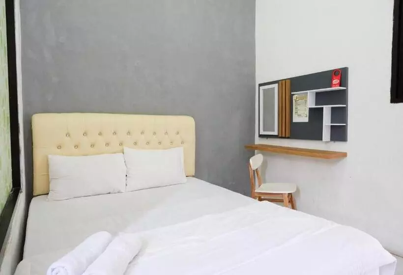 ホテル Reddoorz Syariah Near Alun Alun Kajen