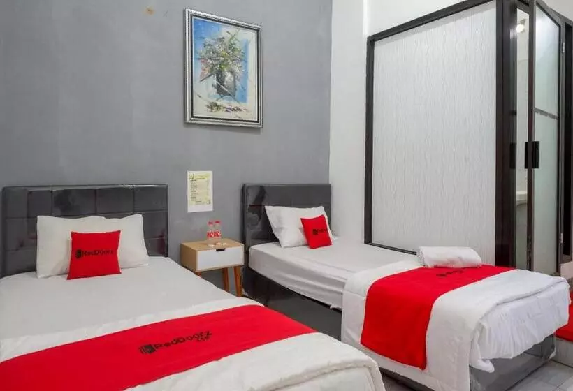 ホテル Reddoorz Syariah Near Alun Alun Kajen