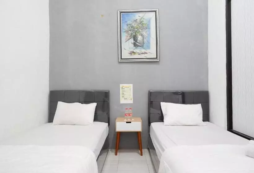 ホテル Reddoorz Syariah Near Alun Alun Kajen