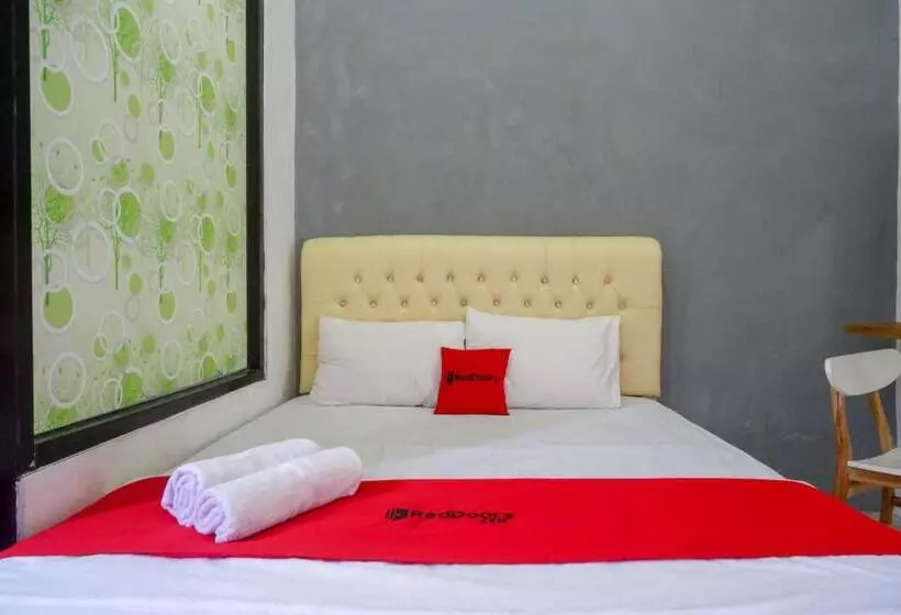 ホテル Reddoorz Syariah Near Alun Alun Kajen