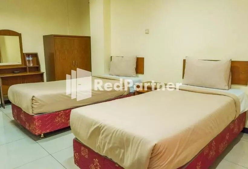 Grand Kembar Hotel Mitra Reddoorz