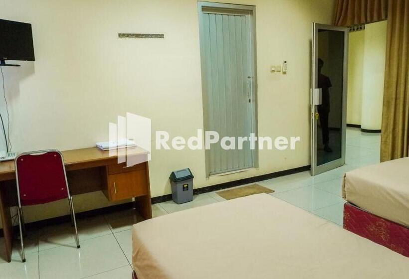 Grand Kembar Hotel Mitra Reddoorz