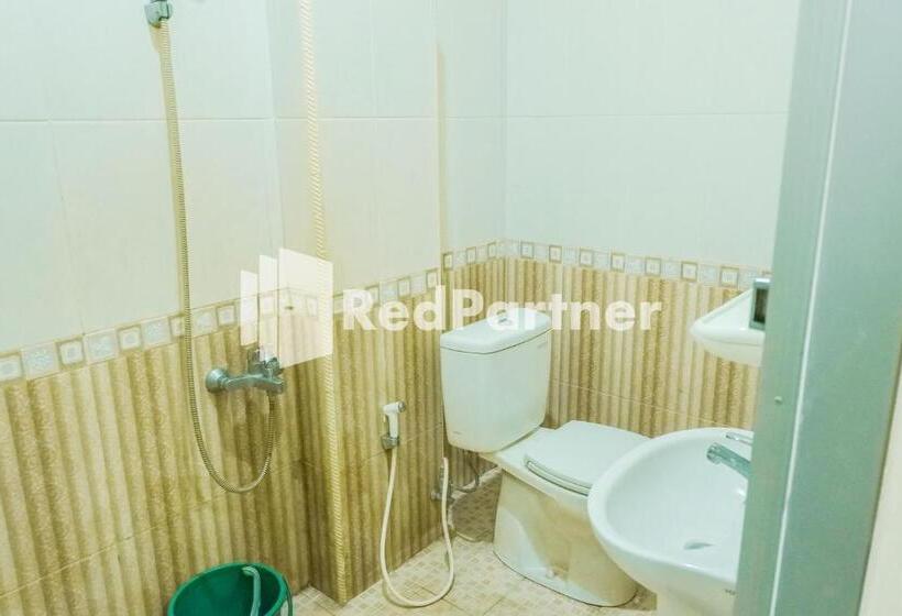 Grand Kembar Hotel Mitra Reddoorz