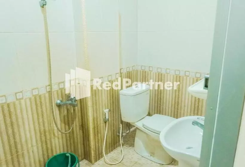 Grand Kembar Hotel Mitra Reddoorz