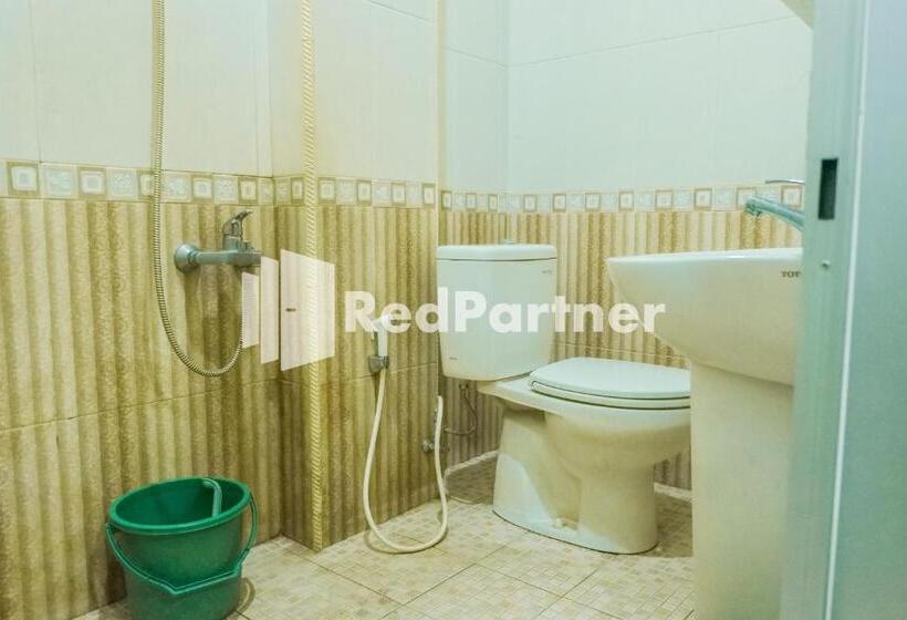 Grand Kembar Hotel Mitra Reddoorz