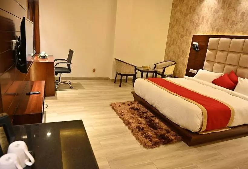 Hotelli Aakriti Clarks Inn Express