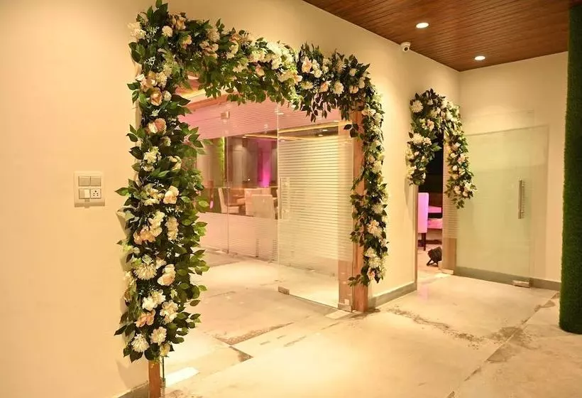 Hotelli Aakriti Clarks Inn Express