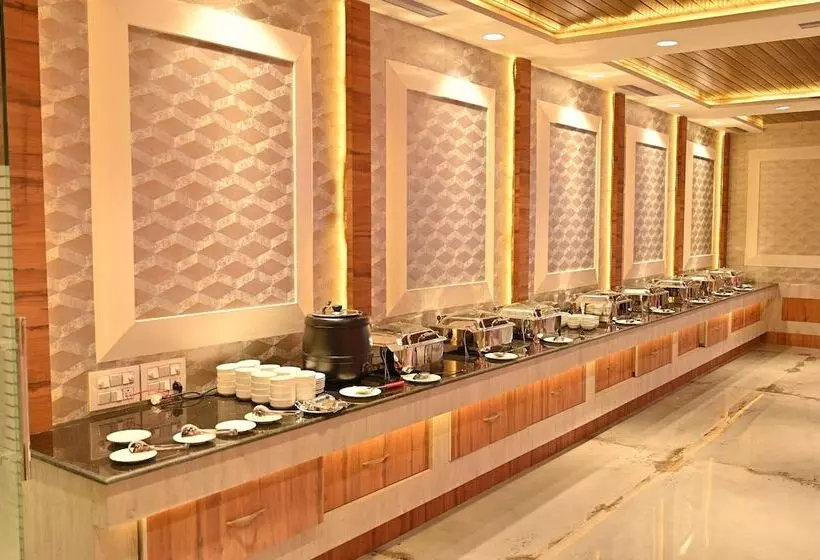 Hotelli Aakriti Clarks Inn Express