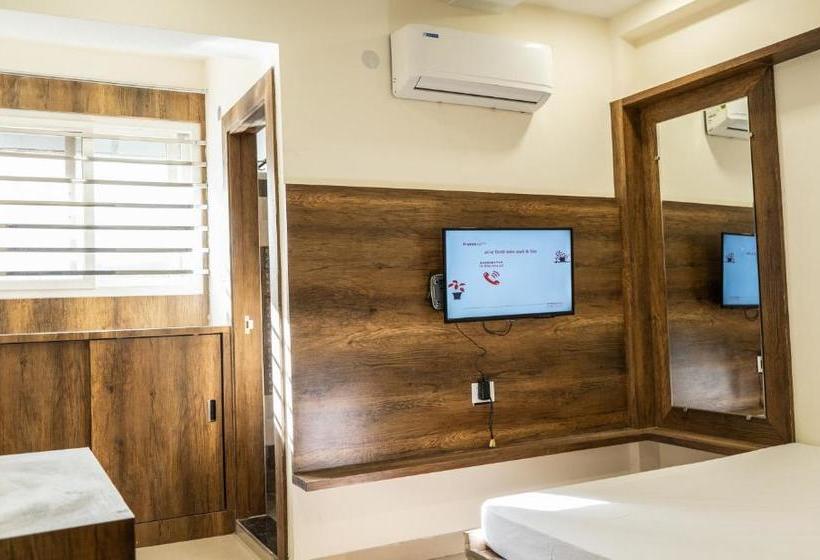 בית מלון כפרי Anmol Era