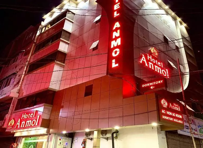 ホテル Anmol Era