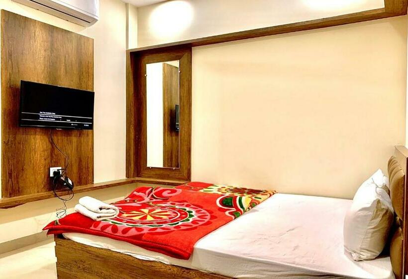 בית מלון כפרי Anmol Era