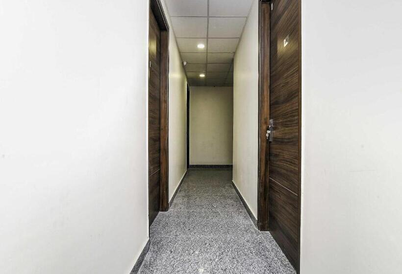 Hotell Flagship 79152 Golden Cafe