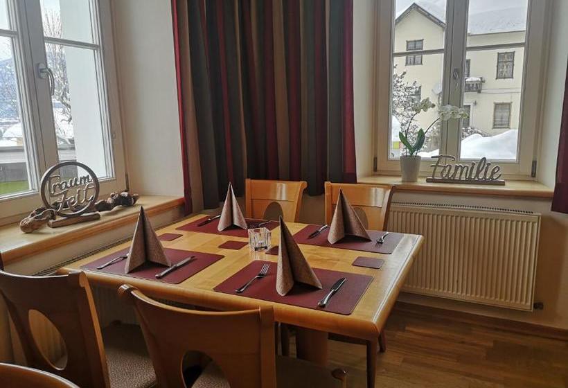 Отель Gasthof Tirolerhof Dölsach