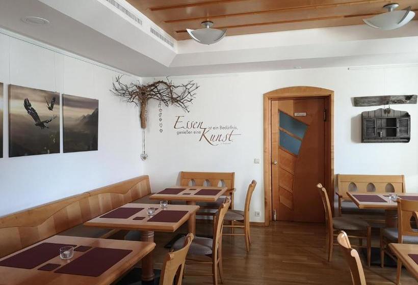 Отель Gasthof Tirolerhof Dölsach