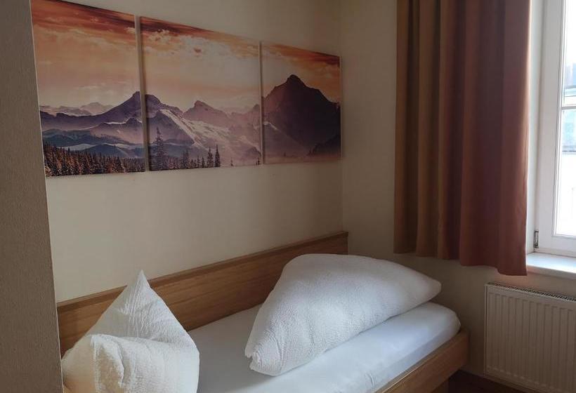 Отель Gasthof Tirolerhof Dölsach