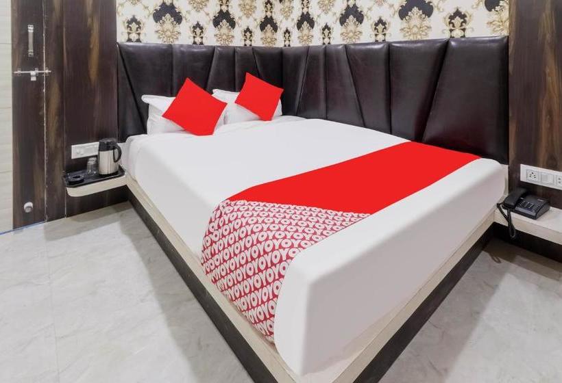 בית מלון כפרי Oyo 77270  Tulsa Mohan