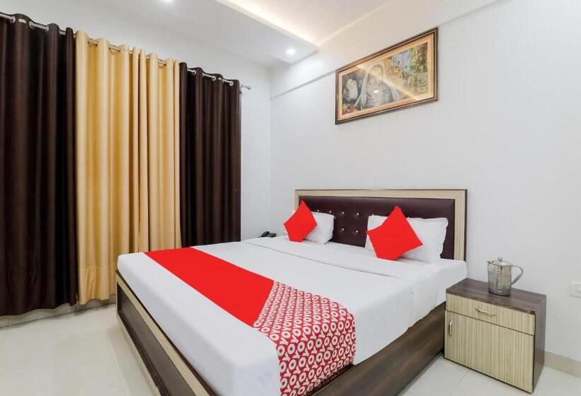 호텔 O The Maharaja Inn