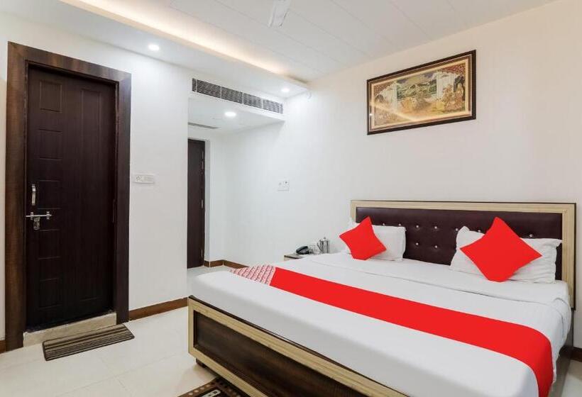 호텔 O The Maharaja Inn