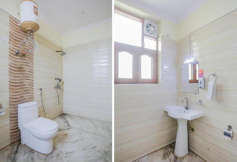 בית מלון כפרי Oyo 79157 Collection O Royal Grand Inn