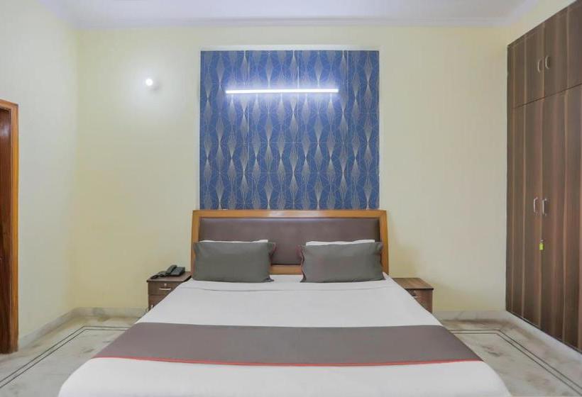 בית מלון כפרי Oyo 79157 Collection O Royal Grand Inn