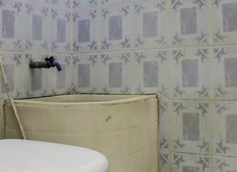 ホテル Oyo 90316  Candri Pelaihari