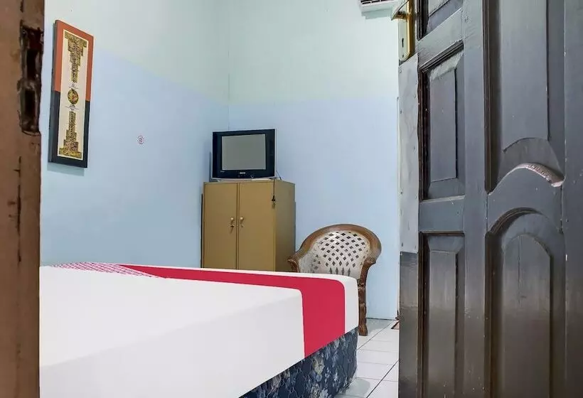 ホテル Oyo 90316  Candri Pelaihari