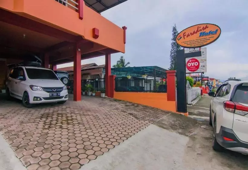 ホテル Oyo 90327  Faradisa Syariah