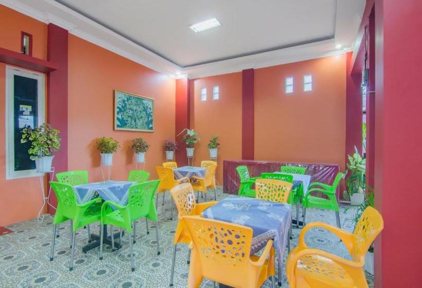 Hotel Oyo 90327  Faradisa Syariah