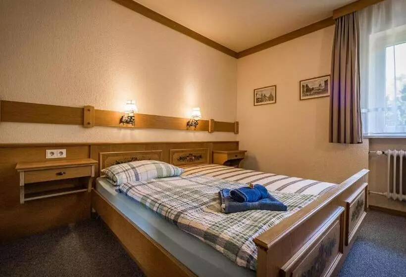 هتل Pension Oechsner