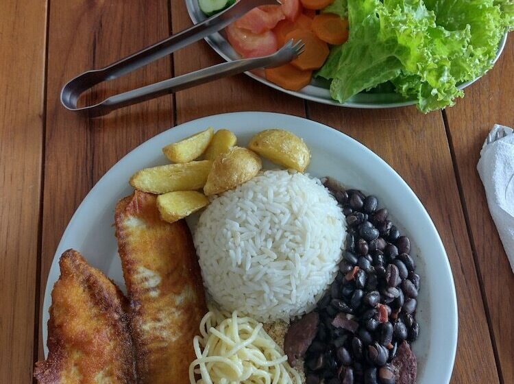 Отель Pousada Cantinho D´lilica