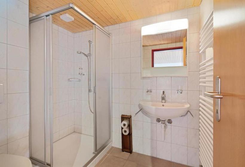 هتل Swiss Mountain Golf Restaurant Gonten