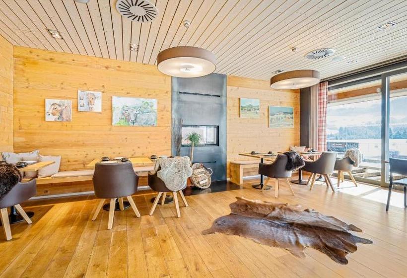 هتل Swiss Mountain Golf Restaurant Gonten