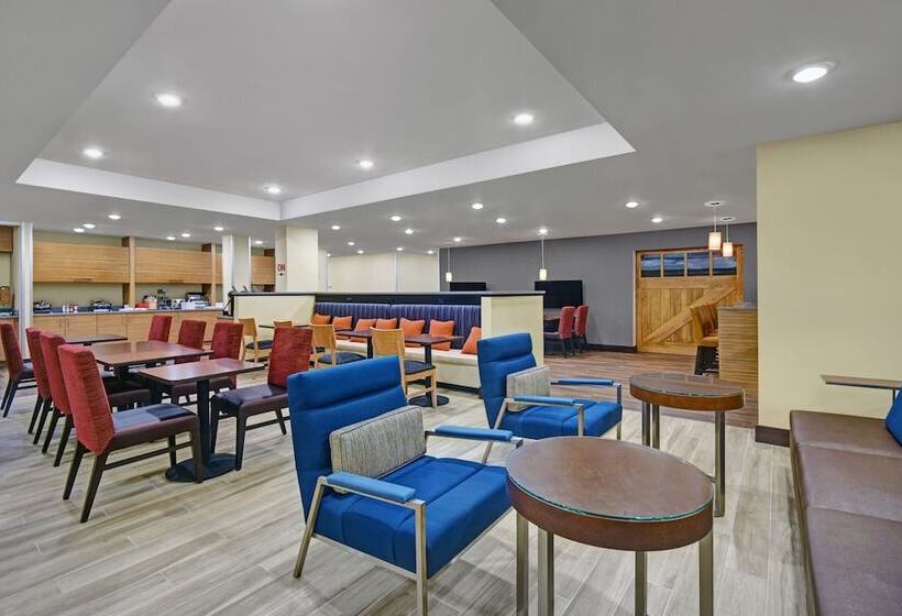 فندق Towneplace Suites By Marriott Grand Rapids Wyoming