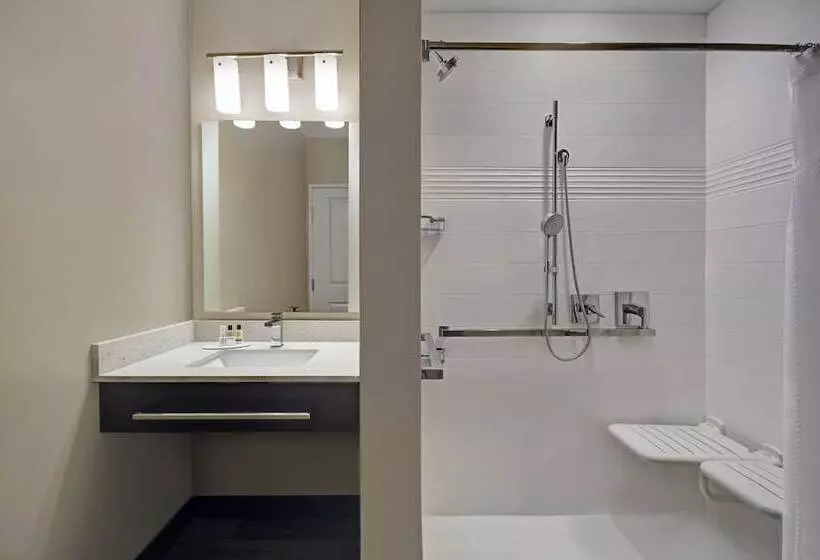 Hotelli Towneplace Suites By Marriott Grand Rapids Wyoming