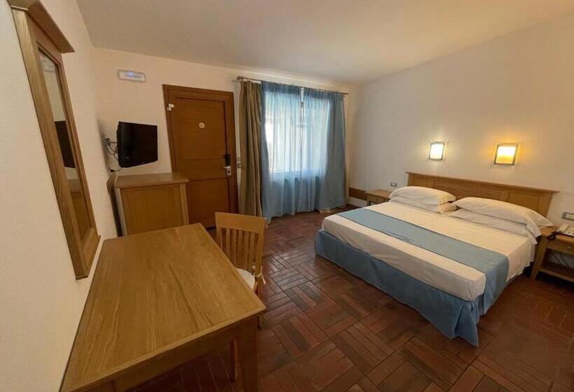 Le Mandrelle Beach Resort