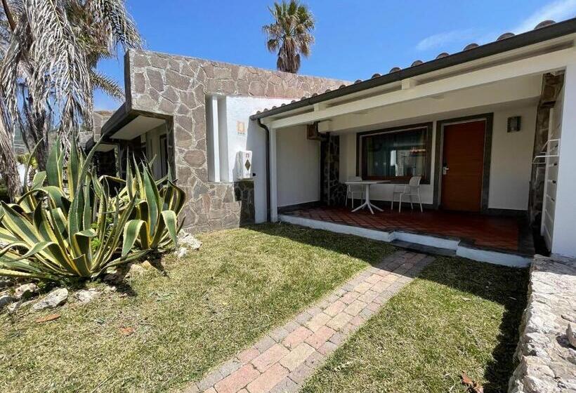 Le Mandrelle Beach Resort