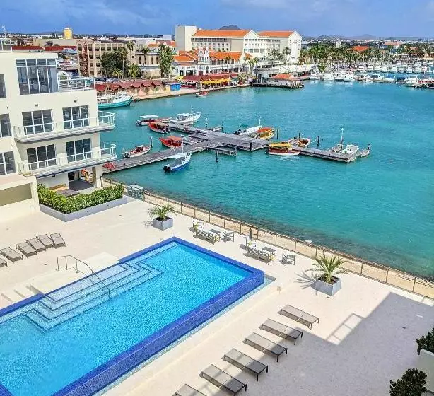 Luxury Condo With Infinity Pool & Ocean View