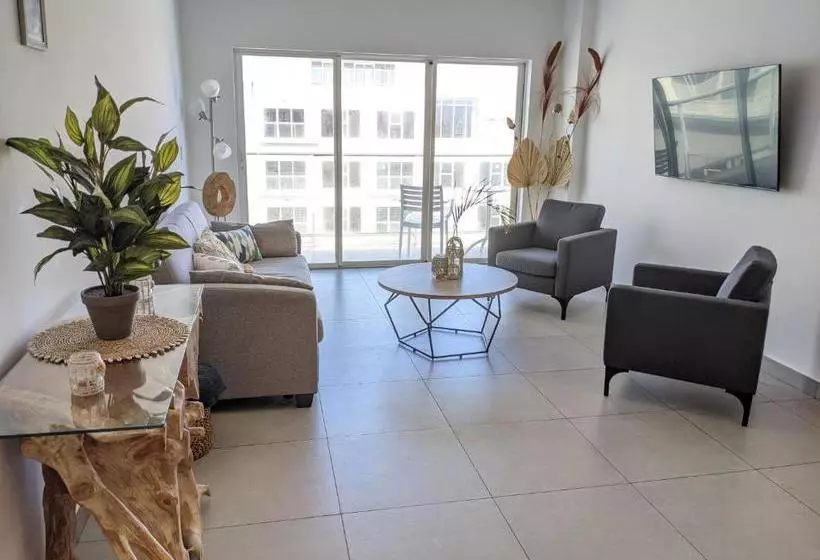 Luxury Condo With Infinity Pool & Ocean View