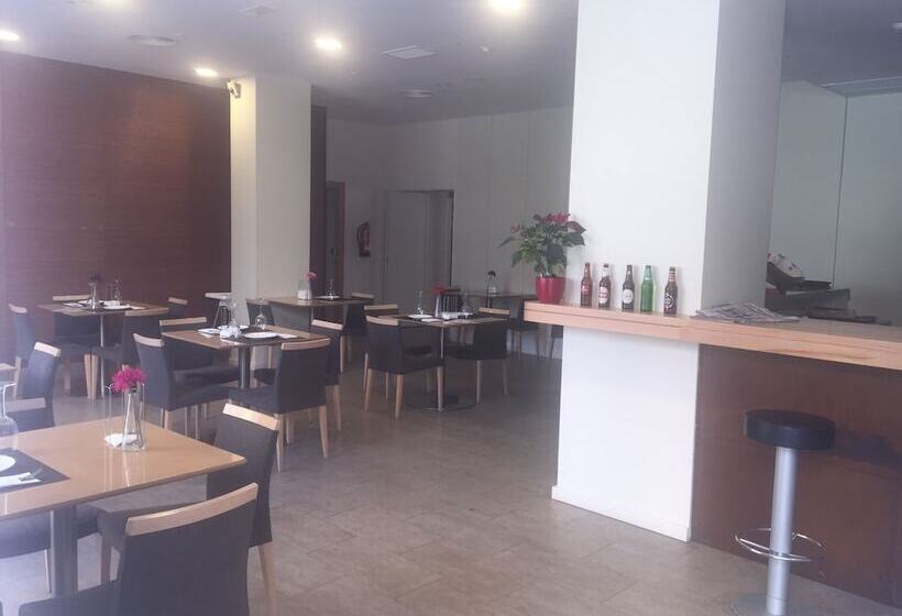 Apartamentos Plaza Picasso