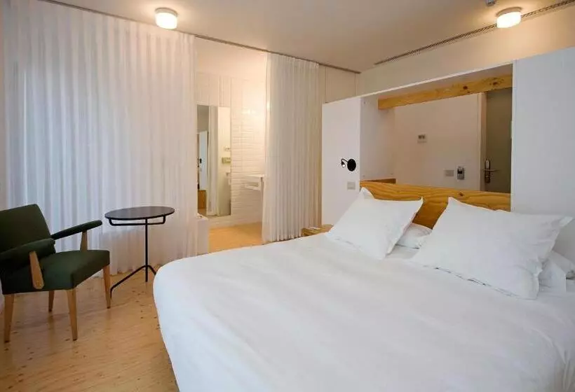 فندق Aire De Bardenas