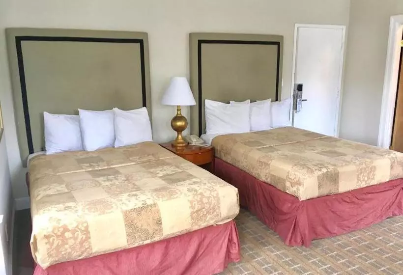 ホテル Americas Best Value Inn & Suites  Soma