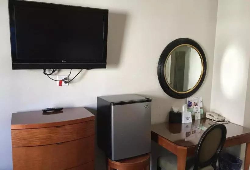 ホテル Americas Best Value Inn & Suites  Soma