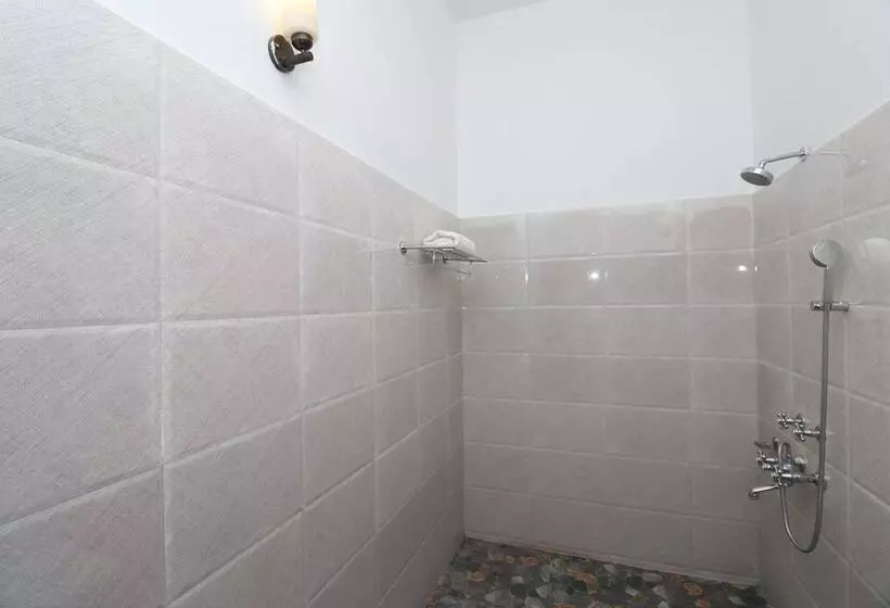 Отель Corbett Comfort Lodge