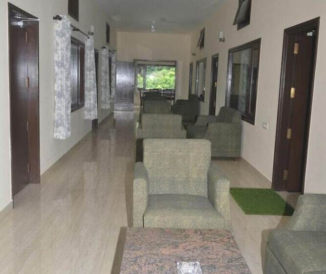 هتل Corbett Comfort Lodge