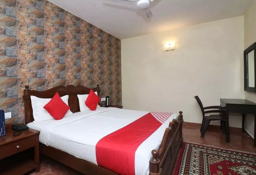 Отель Corbett Comfort Lodge