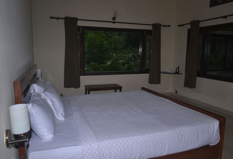 هتل Corbett Comfort Lodge