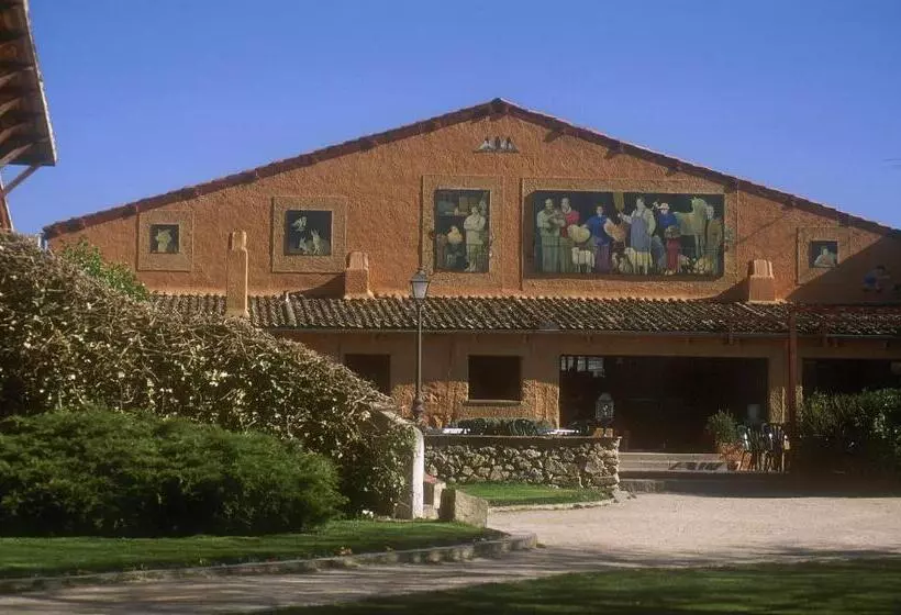 בית מלון כפרי El Rancho